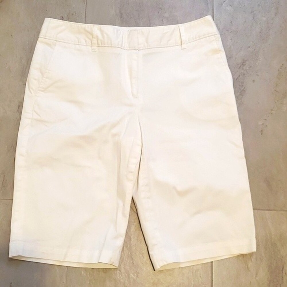 KENAR WHITE STRETCH COTTON LONG INSEAM BERMUDA SHORTS SIZE 8
